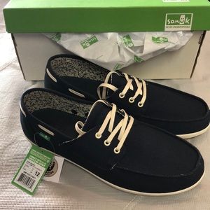 Men’s Sanuk loafer/sneaker in Navy